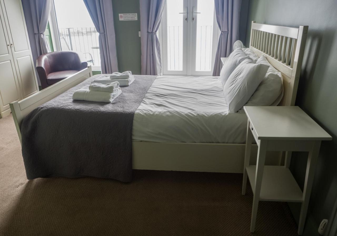 The Mariners House Hotel สการ์โบโรห์ ภายนอก รูปภาพ