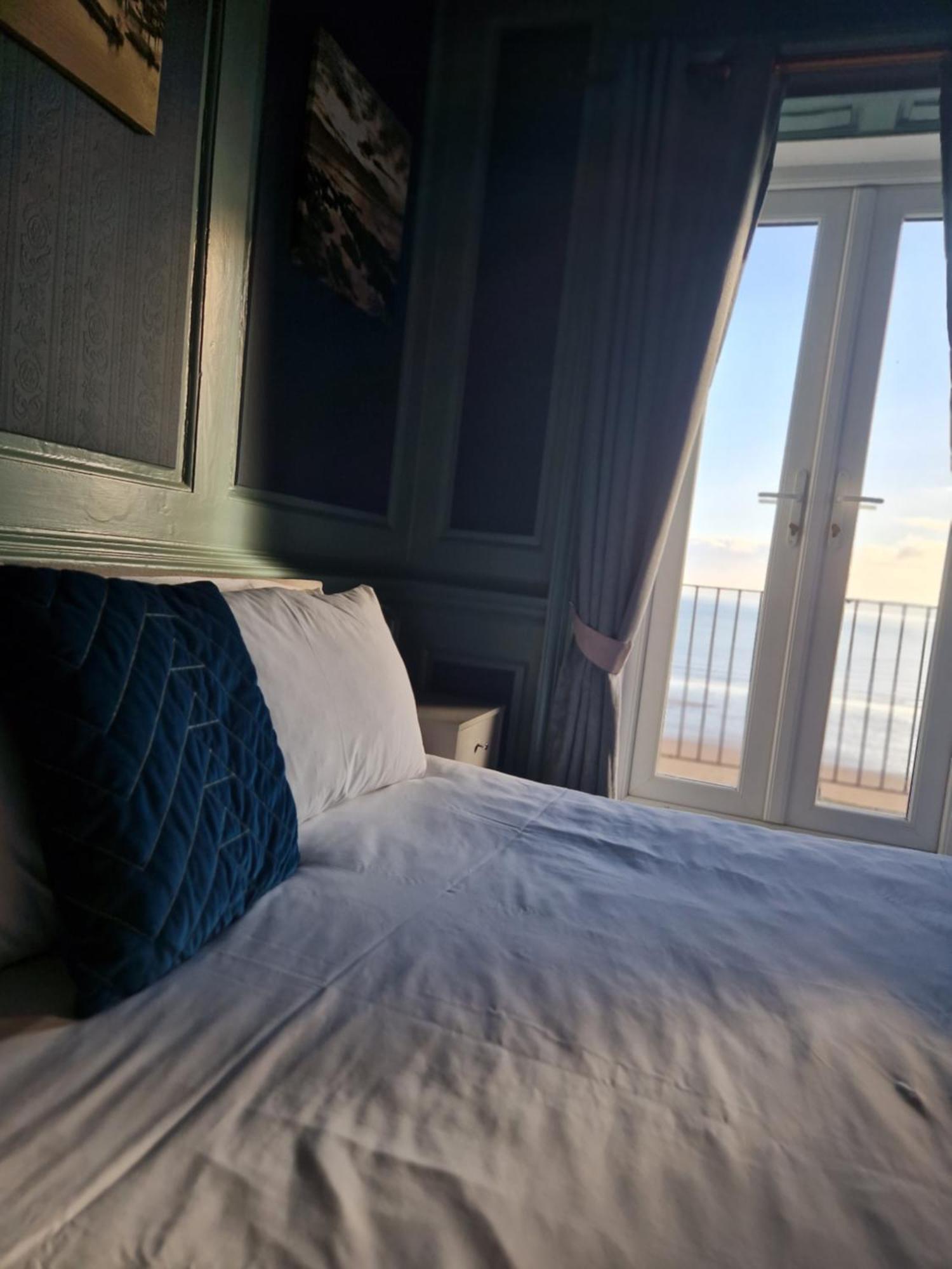 The Mariners House Hotel สการ์โบโรห์ ภายนอก รูปภาพ