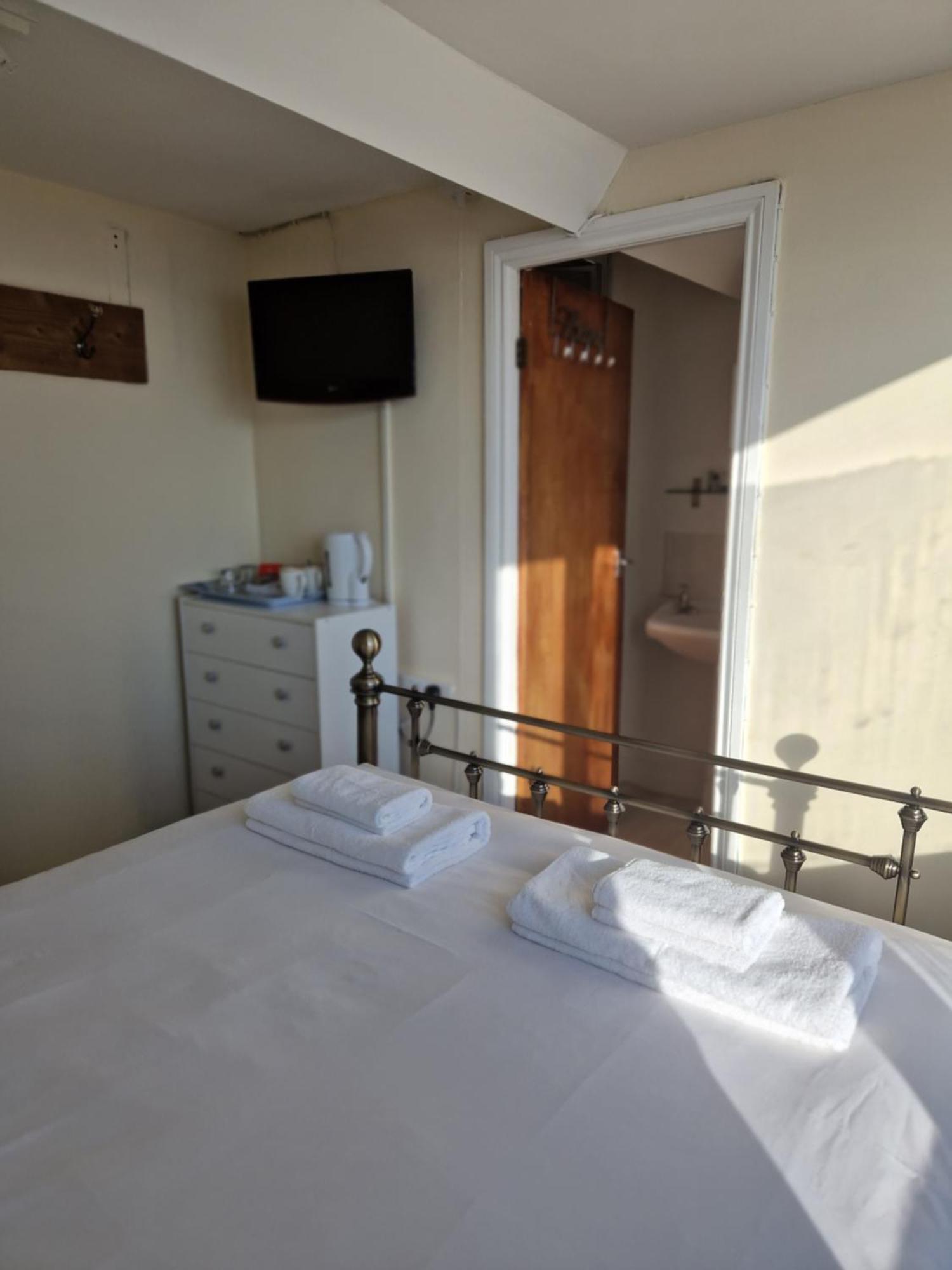The Mariners House Hotel สการ์โบโรห์ ภายนอก รูปภาพ