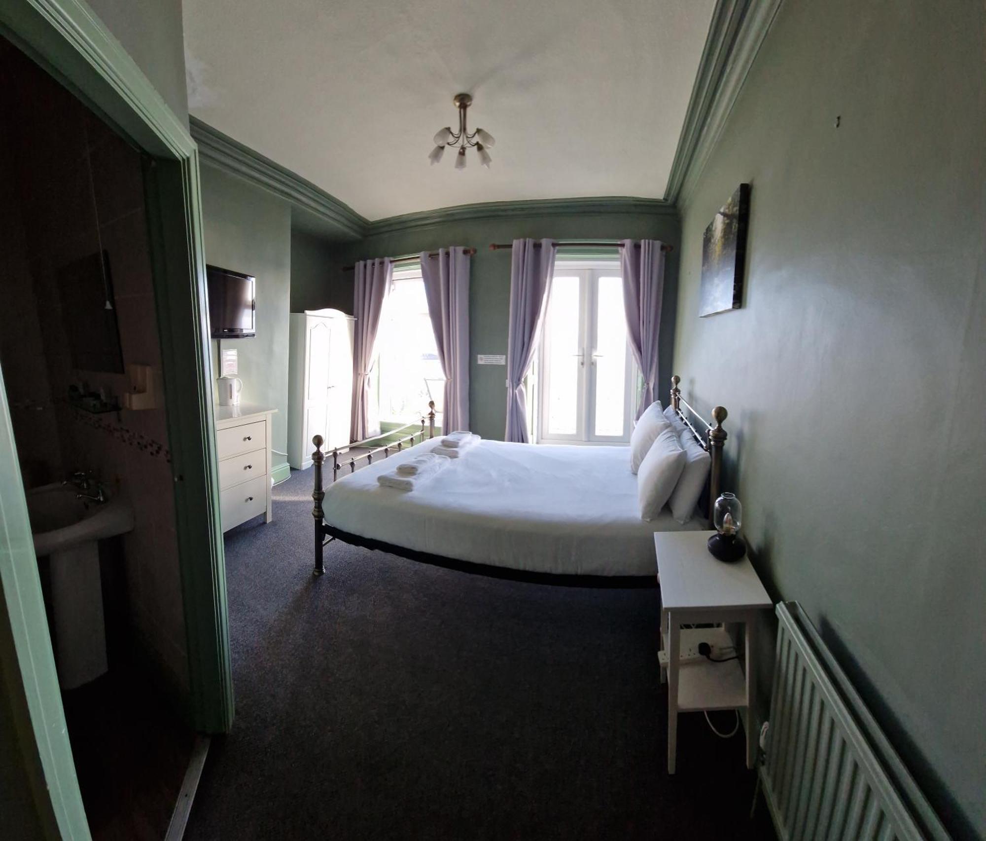 The Mariners House Hotel สการ์โบโรห์ ภายนอก รูปภาพ